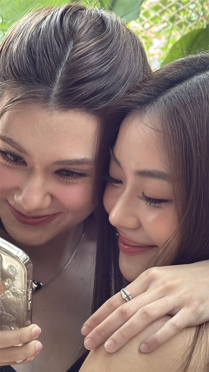 sstaess's tweet photo. คิดถึงบรรยากาศตอนนั้นจริงๆ ;) ˚.🎀༘⋆ https://t.co/HhFRwVvKxt