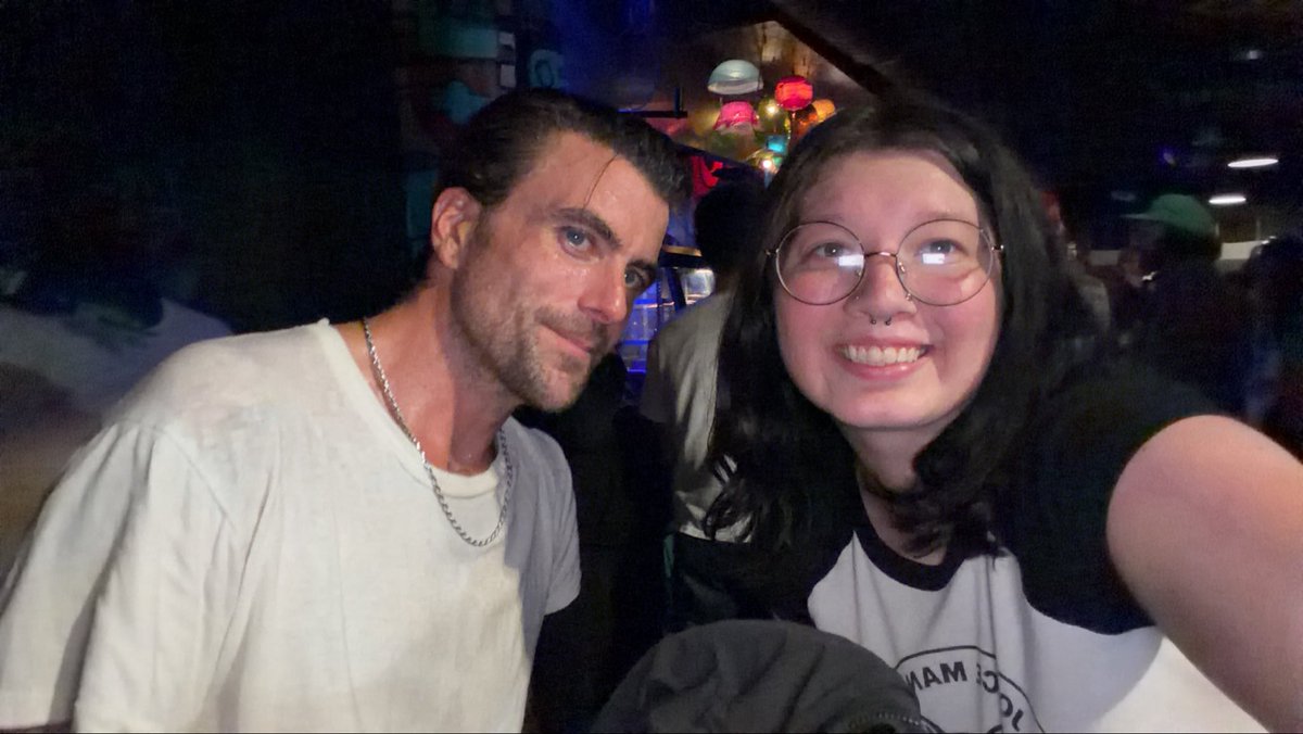 silentkaylee's tweet photo. Was a really good night I love my friends I love live music, life has been looking up recently https://t.co/iet1qdkesX