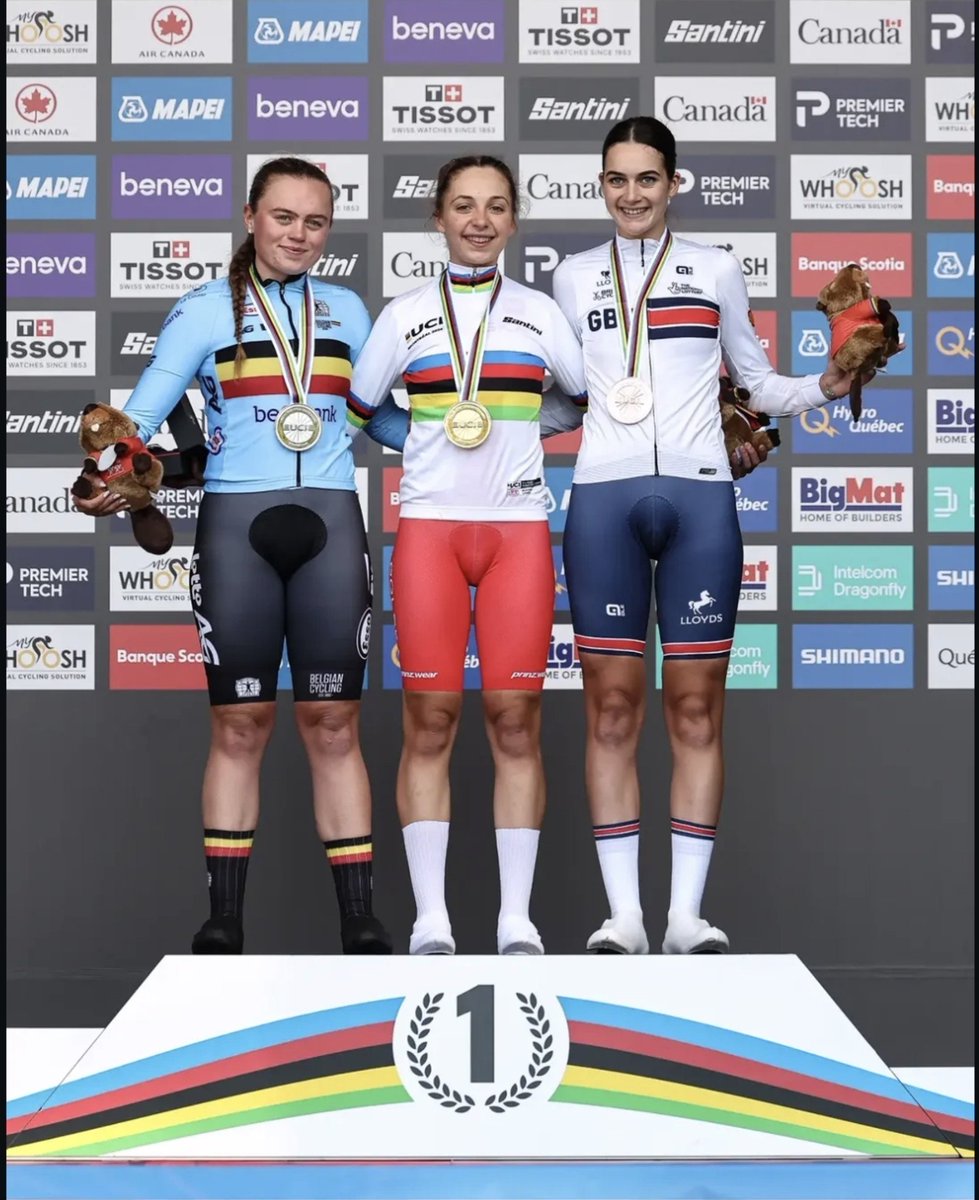 iincycling's tweet photo. 🌈 MUNDIAIS | CRI JUNIORES FEMININO

🇵🇱 Maria Okrucińska é a nova campeã do mundo! 

A polaca venceu o contrarrelógio júnior feminino em Montréal, com um tempo de 15:17.51 🏆🌈

🥈 Yana Decruyenaere 🇧🇪 — +12s
🥉 Aalia Clay 🇬🇧 — +24s

#Worlds2026 #Cycling #Montréal2026 https://t.co/luEi48Ztua