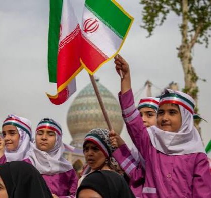 Godz7f0's tweet photo. جان‌فدای ایران؛
نه از سرِ شعار،
بلکه از عمق دلی
که هنوز برای خانه‌اش می‌تپد. ❤️

#جانفدایان_فارس
#جانفدایان_شیراز https://t.co/56y3sT0hQK