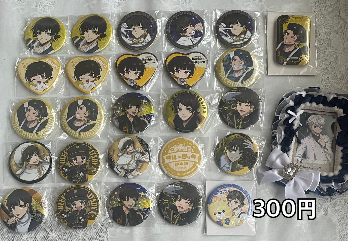 hrk__30's tweet photo. 《譲渡》 ブルーロック ブルロ 缶バッジ 紙類 アクスタ ぱしゃこれ エゴ展 サンリオ バレエコア

譲：蜂楽廻グッズ

求：記載金額+送料

︎✿ツリーに他グッズも記載しております

お気軽にお声掛け下さい。
よろしくお願い致します🙇‍♀️ https://t.co/PmibqDFfq4
