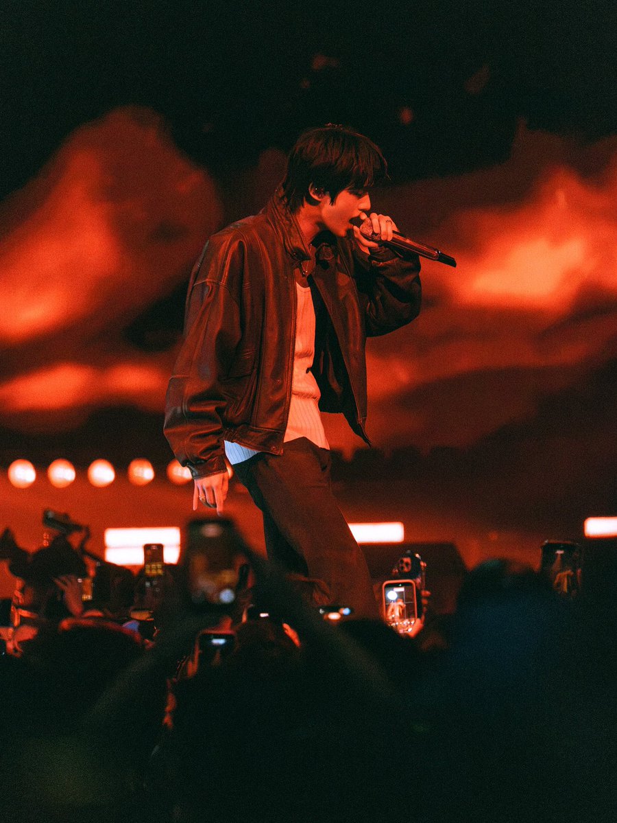 hourjinnie's tweet photo. 260923 | BTS OFFICIAL ON INSTAGRAM 📸 

#방탄소년단진 #진 #BTSJIN #JIN https://t.co/bj0BqNNGkV