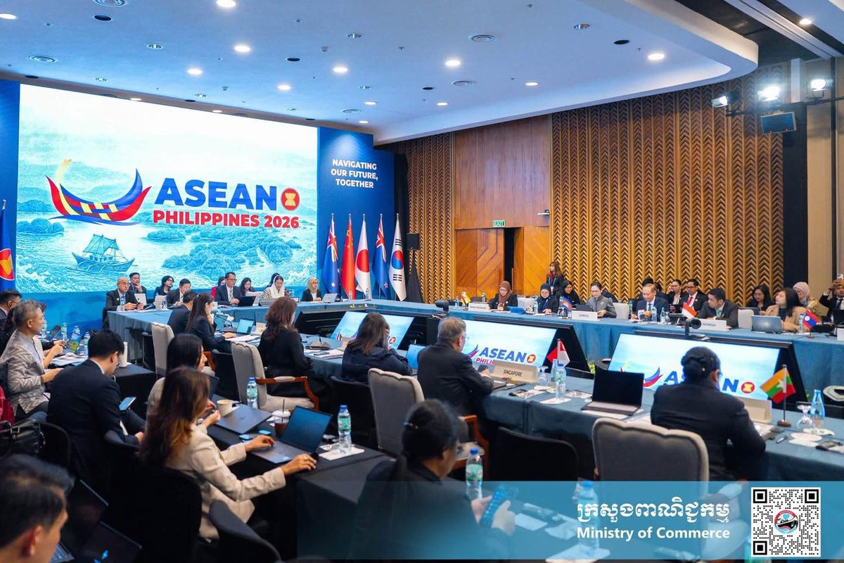 MoCCambodia's tweet photo. Her Excellency CHAM Nimul, Minister of Commerce and Cambodia’s ASEAN Economic Minister, led the Cambodian delegation in attending the 5th RCEP Ministers’ Meeting, held on the sidelines of the 58th ASEAN Economic Ministers’ Meeting….
👉 Read more: https://t.co/jRMbFQzMlK https://t.co/i5PEpR23zG