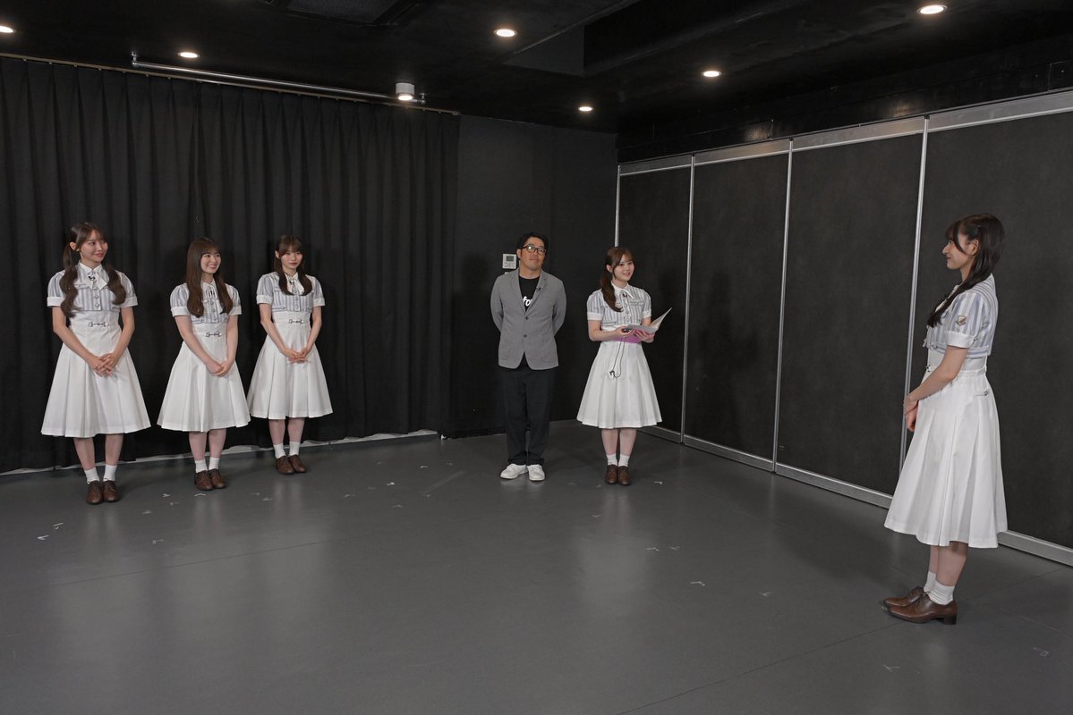 tbsnogiotameshi's tweet photo. 『#乃木坂お試し中』“チームワーク”をお試し🙌

3人で協力して解答者にお題を伝える
ジェスチャーゲームに挑戦🕺

終始ドタバタのメンバー＆#金川紗耶 さんの顔芸に注目😂

TBSチャンネル1で9月26日(土)午後11時～
https://t.co/5teAQT2ada

#伊藤理々杏 #鈴木拓
#黒見明香 #岡本姫奈 #小川彩 https://t.co/bFqlHK6Ei6