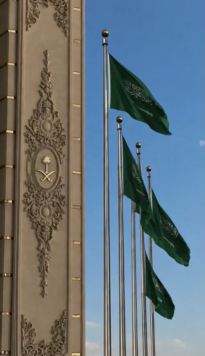 xcccqx's tweet photo. من النِعم العظيمة أنك 
وطني.. وموطني.. وعزّي .. وفخري 🇸🇦. https://t.co/nK45MwFakf