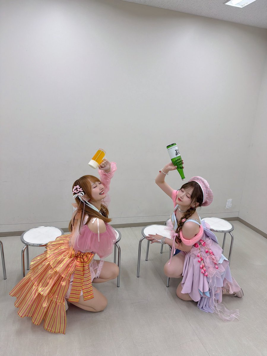 miiiiiina_cat's tweet photo. #ミリオン14th_day2 キャスト生出演オーコメ同時視聴会ありがとうございました！

たのしかったです！！
アーカイブもあるのでぜひ🌸🌸🌸

＼うちあがったわ〜っ／

 #ミリオン14th https://t.co/ZBMfqmxMby