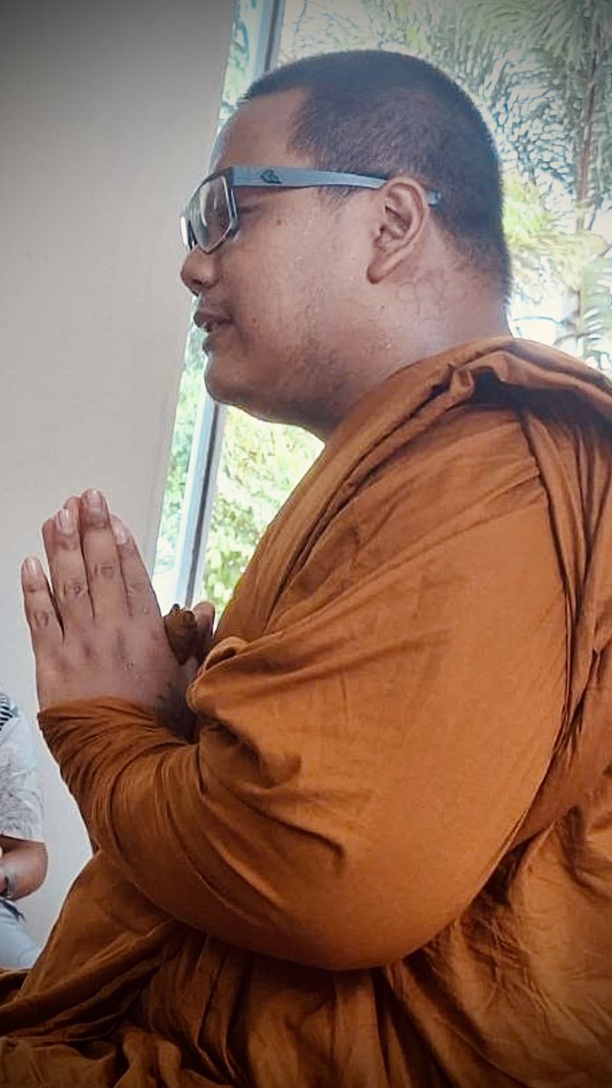 GunweebJimmy's tweet photo. “Loko patthambhikā mettā.”

Loving-kindness sustains the world….

I heard from my fellow friends that #Kureiji_Ollie and her friends need some help on donation to support people of Kalimantan….Please make sure to check the streams for further information and donations….This will help more people in need.

For the love of humanity—Sadhu, may you all prosper in good will and merits 🙏