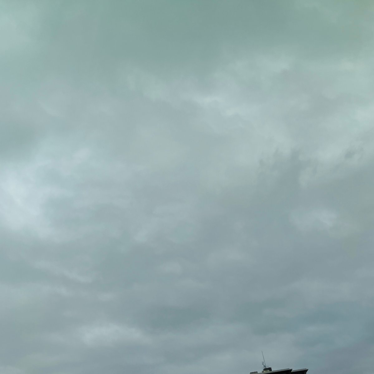 bunsekiog3's tweet photo. 9/23（水）
枚方市は☀️晴れ  のち  ☁️くもり    28℃予報
現在、気温28℃、湿度67%

明日は少し暑くなりそうですので、体調と
気持ちを切り替えて、頑張っていきましょう🫡

今日の記念日は
「秋分の日」
「テニスの日」🎾
「万年筆の日」✒️他

それでは、本日もご安全に⛑️
#イマソラ https://t.co/71VNMZSm09