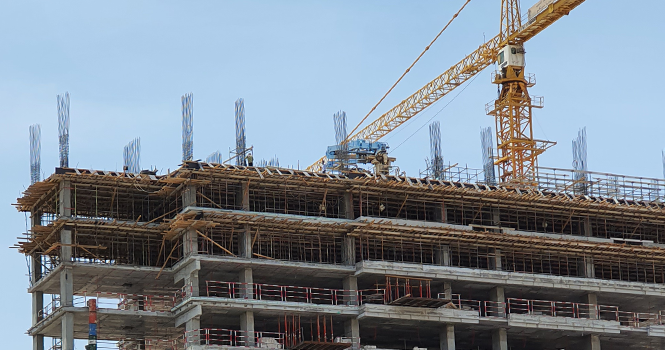 ArgaamPlus's tweet photo. Saudi Contractors Authority (SCA) issues its monthly report for August 2026. The report notes that 13 construction projects were awarded in August, with a total value of about SAR 4.9 billion. They are scheduled to be implemented over three years.

Show more: https://t.co/EJB4fIOqdc