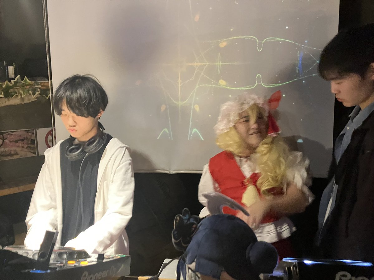Supreme_YUTM's tweet photo. #星霜燦廻流転 
次はビッグバンゲストのドリレコの
みょんくんとなんかいるえちたかれ
致死量のオーエンお願いね💞 https://t.co/Bn4EwhDTgA