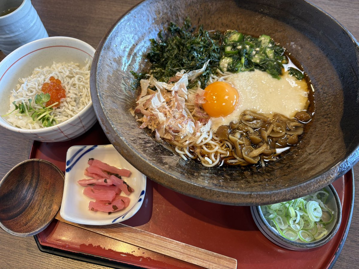 USAGI072900's tweet photo. サガミでお昼ご飯食べたよ〜🍙
久しぶりのサガミ！
ネバネバ系は上手い😋 https://t.co/k046YbQlOJ