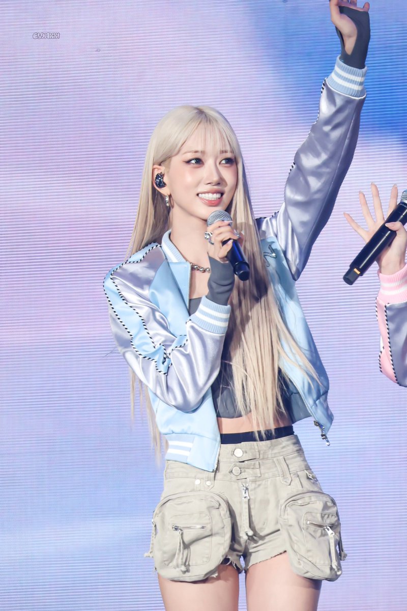 elunxxi_'s tweet photo. 𝟐𝟔𝟎𝟕𝟐𝟓丨𝑺𝒐𝒐𝒊𝒏 

ACON 2026 in Taipei 

#MEOVV #미야오 
#SOOIN #수인
#ACON https://t.co/VWEoEbLtNH