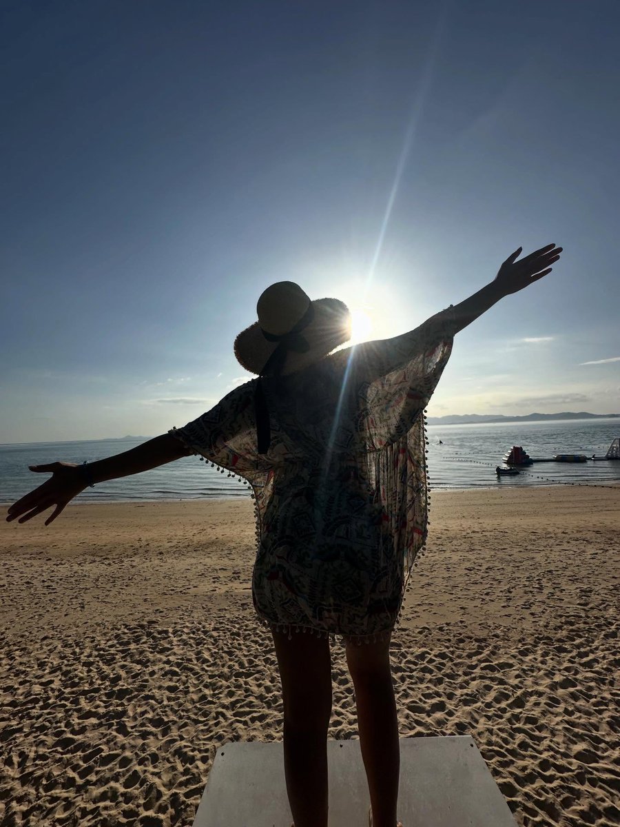 RegineHencdl1's tweet photo. Phuket locals escape by hopping to nearby islands 🗾 — and for today’s review, we welcome 📍𝐊𝐎𝐇 𝐘𝐀𝐎 𝐘𝐀𝐈
• only 30 minutes from Phuket by speedboat
• ~ 20k people live here; the villages are so spread out that the island feels almost https://t.co/6aMjUSk259