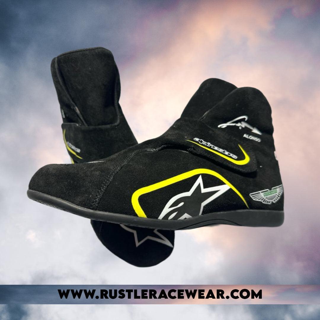 RacewearsRustle's tweet photo. 🏁 Fernando Alonso Aston Martin 2023 F1 Race Boot 
A tribute to Alonso's 2023 Aston Martin F1 era, made for F1 fans and motorsport collectors. 
https://t.co/ycSPsCevT3
#FernandoAlonso #AstonMartinF1 #F1Boots #Formula1 #RustleRacewear https://t.co/sTJeIaW9v2