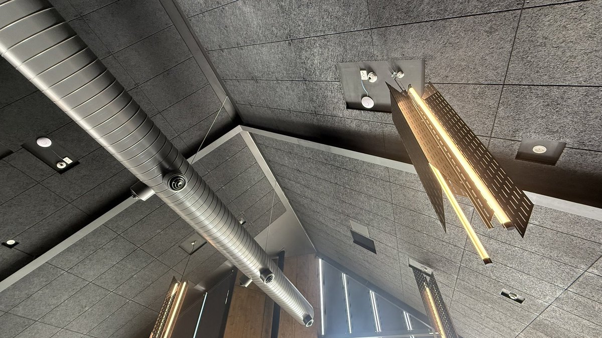 wapple15's tweet photo. #CeilingsWeForgotToLookAt today from the Callington Mill Distillery in Oatlands Tasmania 🇦🇺 where we may have tasted a wee dram or 8 to remind me of the last #PMJWeeklyChallenge of #TheSameThingManyTimes https://t.co/oLLFW7QWPd