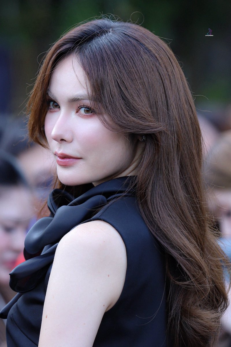 Campai_'s tweet photo. ชอบรูปนี้มาก โคตรสวยยยยยย ☺️🫠 

CHARLOTTE X EFW2026 
#EFW26PressConXCharlotte
#ELLEFashionWeek2026 
#EFW26ATICONSIAM https://t.co/QRd3NjCsTa