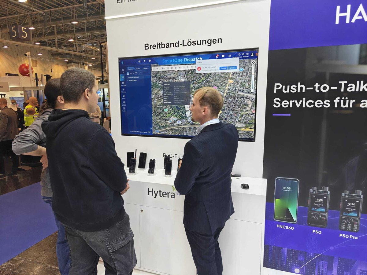 HyteraEurope's tweet photo. 🚀 Hytera erstmals auf der #SecurityEssen! Halle 5, Stand 5D38 (22.-25.09.). Erleben Sie unsere #Bodycam & Lösungen für #ÖffentlicheSicherheit live. Tolles Feedback! Meeting buchen: https://t.co/SX0cao4W0D #Hytera #SecurityEssen2026 https://t.co/9qkLMaoXlW