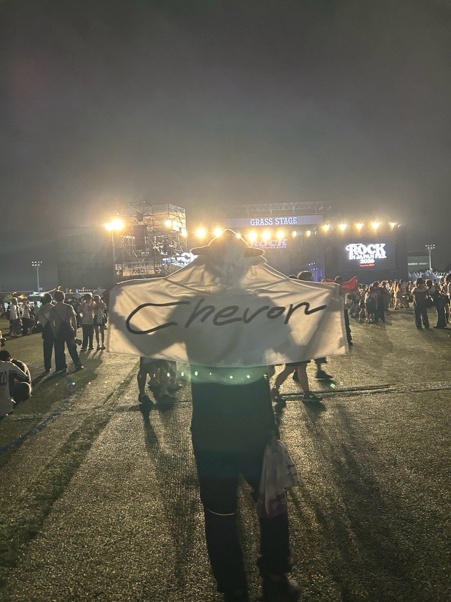 katsu_s75's tweet photo. 1日しぇぼんくん
イコラブ前方頑張りました
 #ロッキン  #RIJF2026  #Chevon くん https://t.co/dDmWxv2dTp