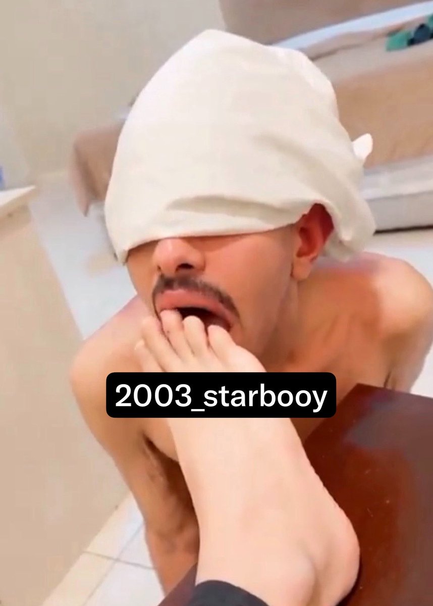 2003_starbooy's tweet photo. ابي عم ابوس رجله 

https://t.co/o6WMbgSiOy https://t.co/hpDvfuPYPH