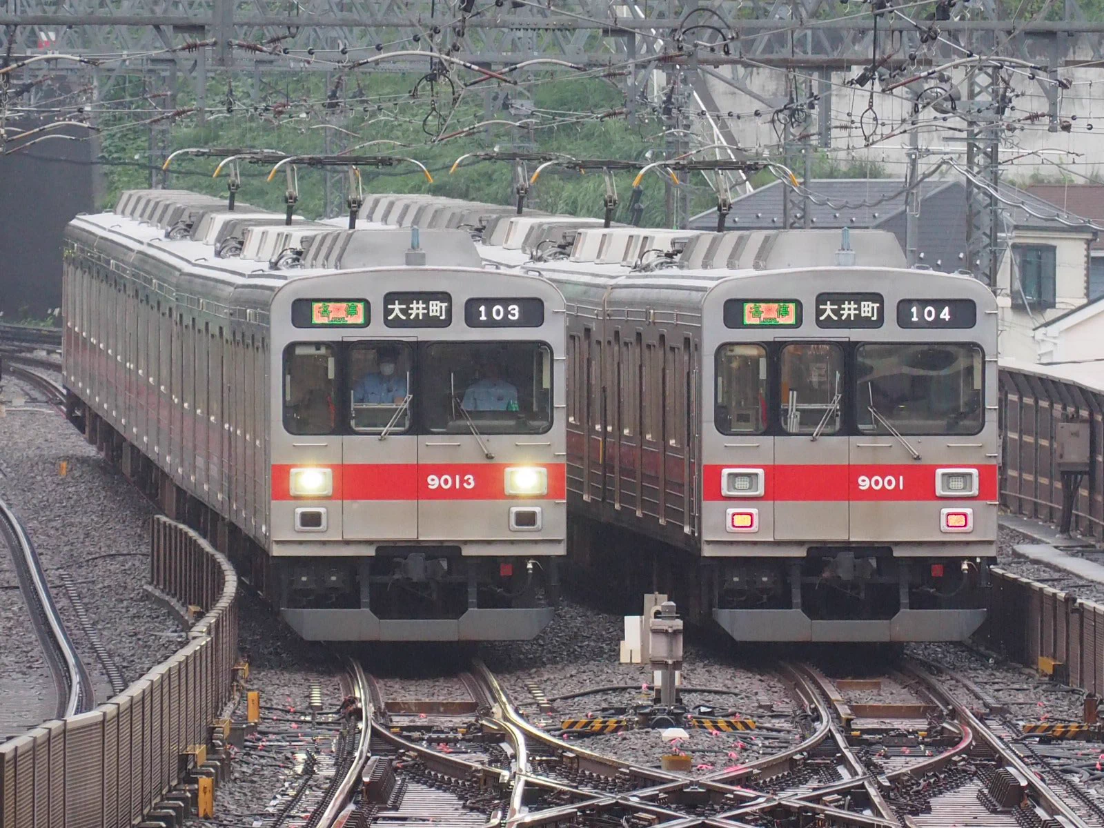 鉄道愛し隊1号 a X: 