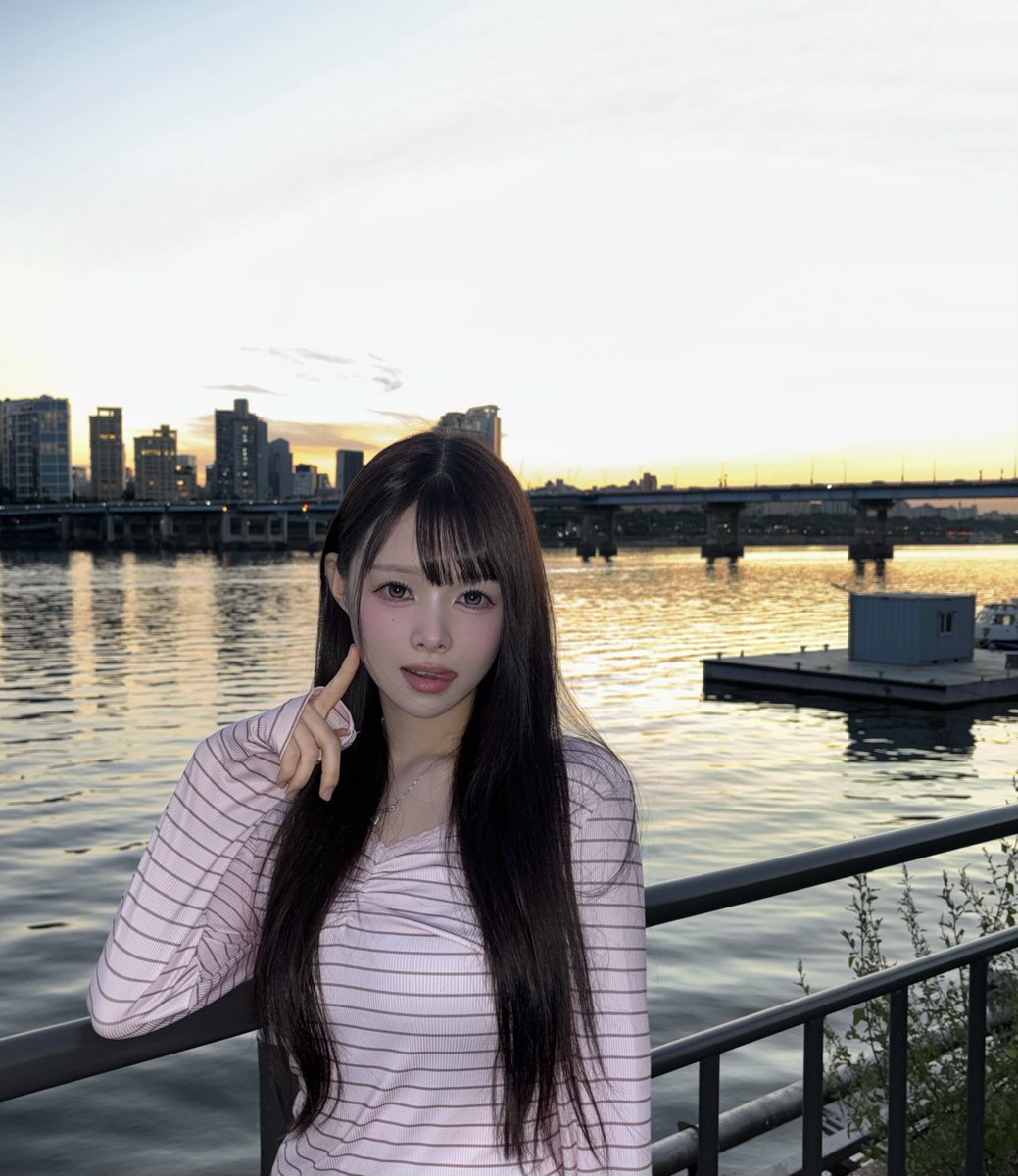 udtt_official's tweet photo. [#한채희]

🎀🤍한강가자🤍🎀

#UDTT #우당탕탕소녀단 
#HANCHAEHEE https://t.co/vHMogAtV5P