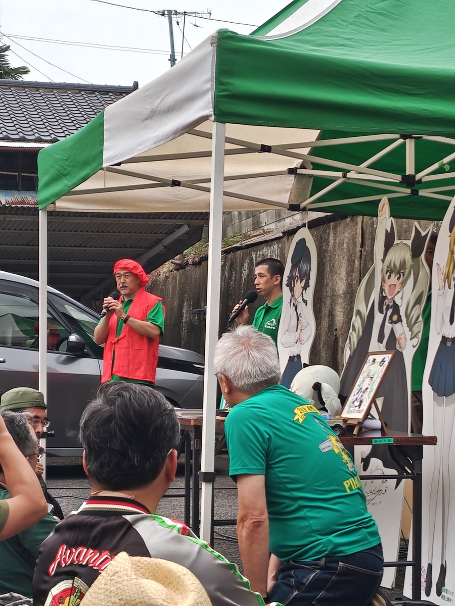 4031eb818488456's tweet photo. 山戸さんの還暦のお祝いが突如始まるアンチョビ生誕祭w
吉岡さんのビデオレターありの楽しい会でした。
こちらも無事に格納庫に戻りました。
再来週は最終章5話の公開ですし、これからもイベント盛りだくさんですから楽しみですね(⁠◔⁠‿⁠◔⁠)♪
#アンチョビ生誕祭2026
#日照戦車 https://t.co/SgKSRPHQEo