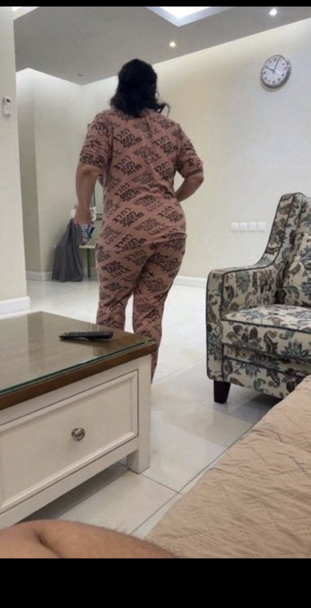 jjfrd2's tweet photo. دايم يجوني المستشرفين يقولون مافيه دياثه عندنا 
طيب سوال مين اللي صور هذي الشطايا وفضحها لو مافيه دياثه ؟🔥🔥🔥🔥🔥♠️ https://t.co/xi6tiGJlVa