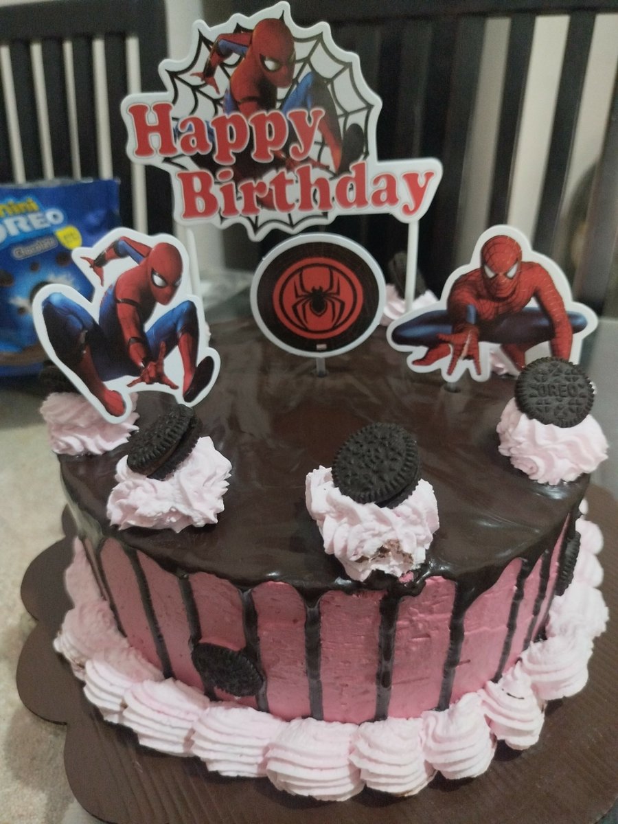 burcrs's tweet photo. kue ultah bokap #anjay https://t.co/Umk6DnlVVW