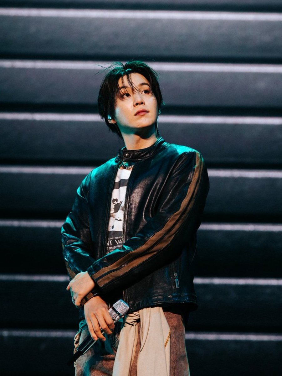 syubjim's tweet photo. iheartfestival really gives us the best yoongi photos https://t.co/QA3DXNxPlp