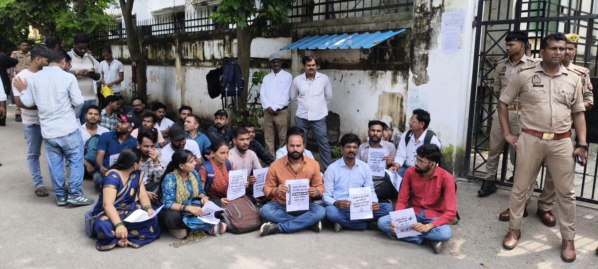 NSUI_Shekhar's tweet photo. नॉर्मलाइजेशन समाप्त करो
रिजेक्टेड रिज़ल्ट जारी करो
60 हजार पूरी भर्ती का विज्ञापन निकालो
#यूपीटीईटी2026 #UPTET2026 #StopNormalisation #IssueRejectedResult
@UPGovt @myogiadityanath @thisissanjubjp @Satyend52141330 @INCUttarPradesh @NSUIUP_EAST @INCIndia @nsui https://t.co/ogsQIX7KrH