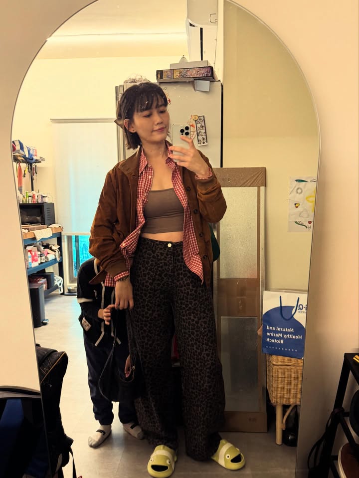 lhunpu's tweet photo. 年纪到了，反而更喜欢简单舒服的关系。90后，行政工作，性格温和，有自己的生活和小爱好，想找个懂分寸、聊得来的人。 https://t.co/cOphndg5ES