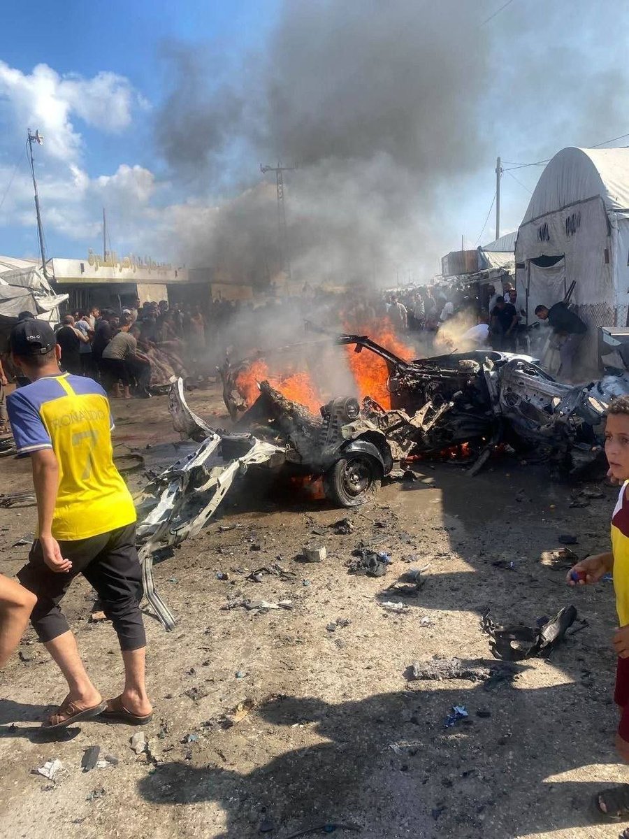 gazanotice's tweet photo. 🚨 BREAKING :A Palestinian  was killed and others were injured in an Israeli drone strike targeting a vehicle in Al-Mawasi, west of Khan Younis, Southern Gaza Strip.