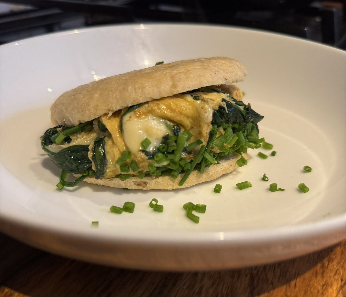 cookingphotos's tweet photo. Stuffed flatbread with a spinach, jarlsberg cheese omelette
#Foodie #recipe #foodphotography https://t.co/ep8O9BCZ6T
