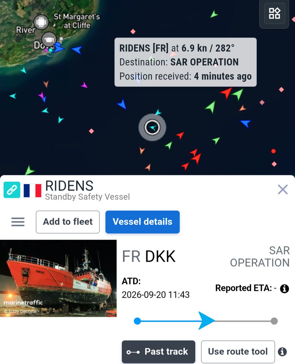 ActivePatriotUK's tweet photo. 🚨 INVASION ALERT 🚨 

Border Force are currently in the centre of the channel picking up a boat full of illegal immigrants that the French vessel 'Ridens' has been escorting across since 4am this morning 

🛑 STOP THE BOATS 🛑 https://t.co/ykEUUIZJC0