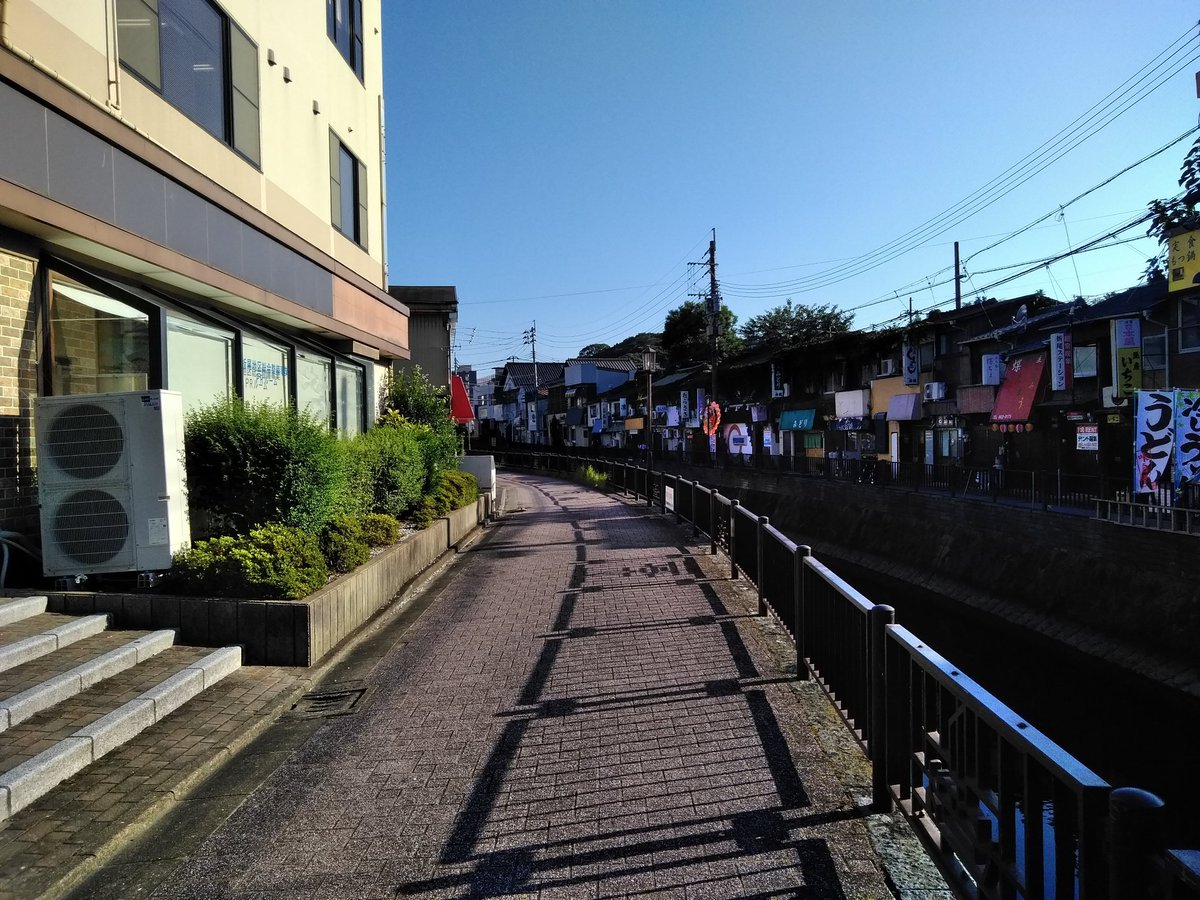 HAKATAmon2468's tweet photo. いつかの北九州折尾
この風景が消滅したのは凄く悲しいんよな https://t.co/EeSEP05SWx