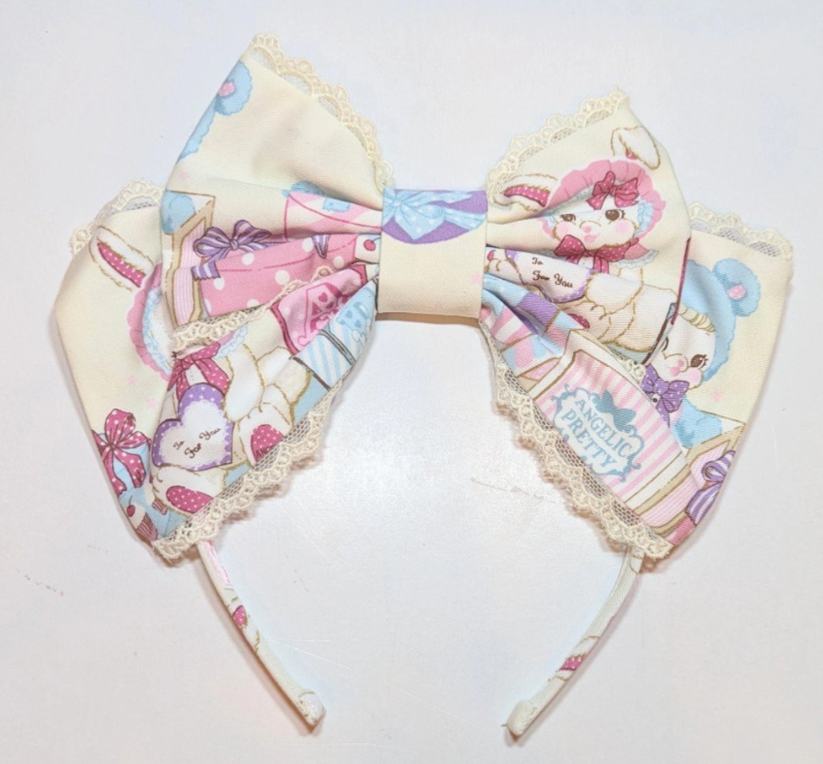 mdk_cos_fko's tweet photo. 🎀販売情報🎀

Angelic Pretty 
Fancy Box カチュ-シャ　 アイボリー

#Angelicpretty #ロリィタ 

通販はこちら⤵️
https://t.co/ncJWcGLeNC https://t.co/q5NDChSxGo