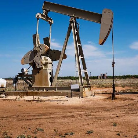 rkmtimes's tweet photo. NEW RECORD? 🇨🇳🇷🇺🇮🇷 China has purchased $23 billion worth Crude Oil imports from Russia, Iran and Saudi Arabia bypassing US tariff and US Dollar. 

- China has become world's highest discountable oil importing country during Ukraine and Iran war. https://t.co/IDxdIMSvdE