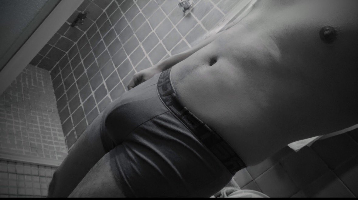 Dnasngl's tweet photo. Ven a sacarme la verga y comértela bebé 👀❤️ https://t.co/QoepA7EFsP