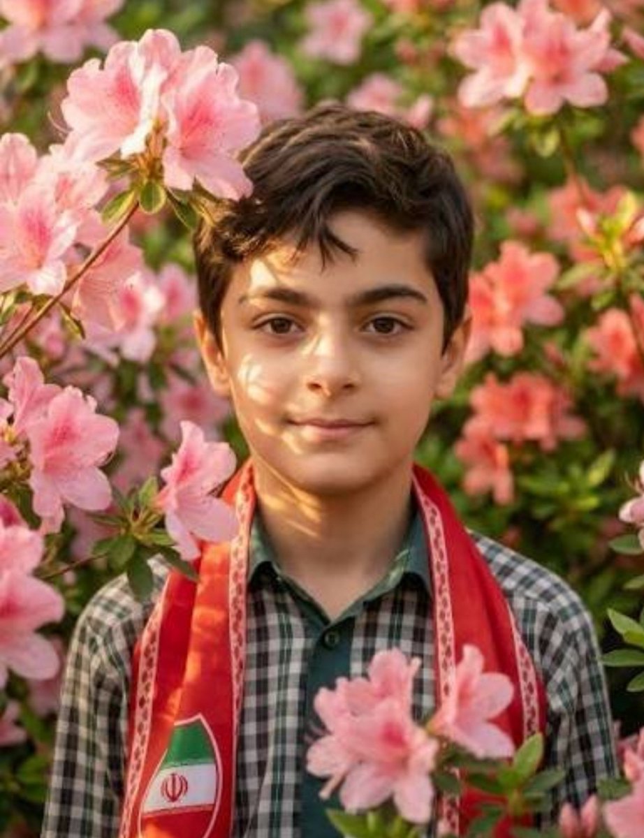Bahar711847's tweet photo. از میناب تا لامرد، هر مدرسه می‌تواند راوی قصه‌ای از همبستگی، ایثار و خاطرات ماندگار مردم این سرزمین باشد.
#مهر_مقاومت
#روایت_ایثار https://t.co/iX1oFTiMsb