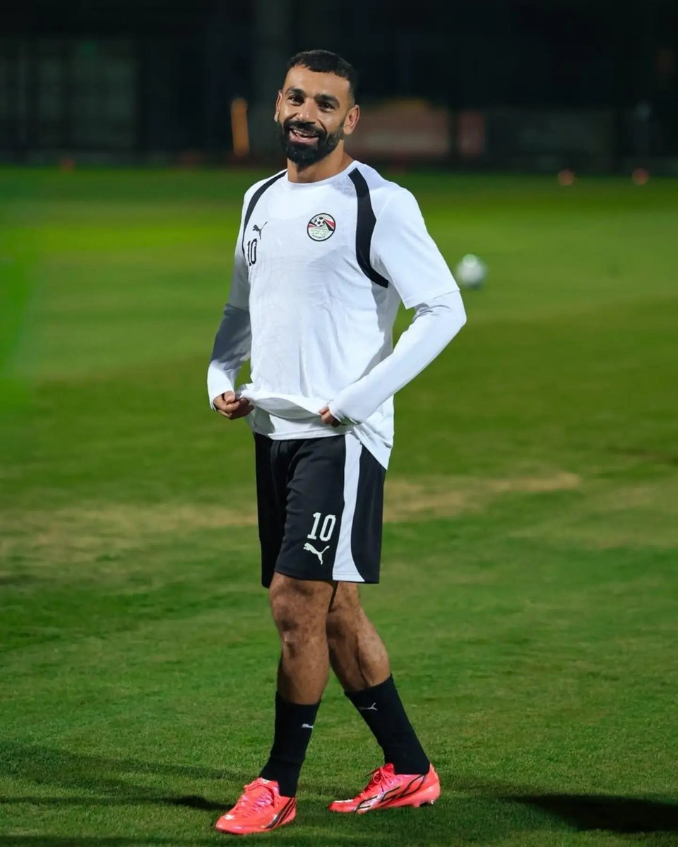 khal683's tweet photo. تحديث النجم محمد صلاح كابتن منتخب مصر حساب @EFA بأن��تاجرام 🌟 

صور جميلة لنجمي مو صلاح من التدريب الأمس مع المنتخب👑🇪🇬❤️

#محمد_صلاح
#منتخب_الفراعنة 
#Trabzonspor https://t.co/VE21TfwdZi