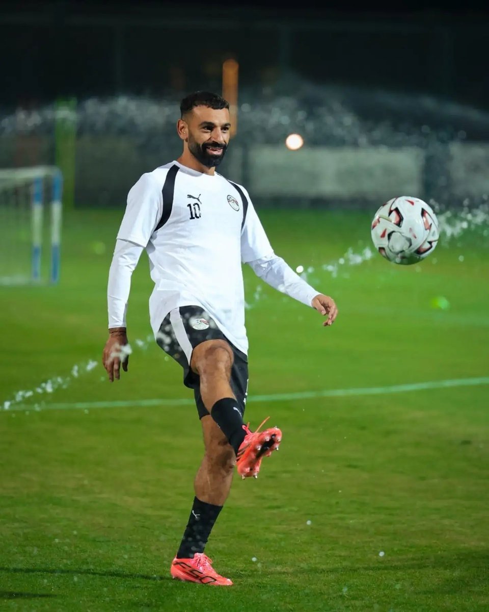 khal683's tweet photo. تحديث النجم محمد صلاح كابتن منتخب مصر حساب @EFA بأن��تاجرام 🌟 

صور جميلة لنجمي مو صلاح من التدريب الأمس مع المنتخب👑🇪🇬❤️

#محمد_صلاح
#منتخب_الفراعنة 
#Trabzonspor https://t.co/VE21TfwdZi