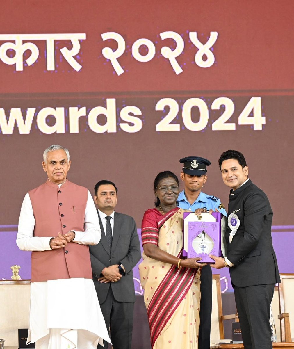 ddnewsSrinagar's tweet photo. 🎬✨ More glimpses from the 72nd National Film Awards ceremony at Kevadia, Gujarat!

@MIB_India @nfdcindia #NationalFilmAwards2026onDDNews #NFA #IndiaCelebratesCinema #FilmsThatUnite #72ndNationalFilmAwardsonDD https://t.co/aGXne4J93A