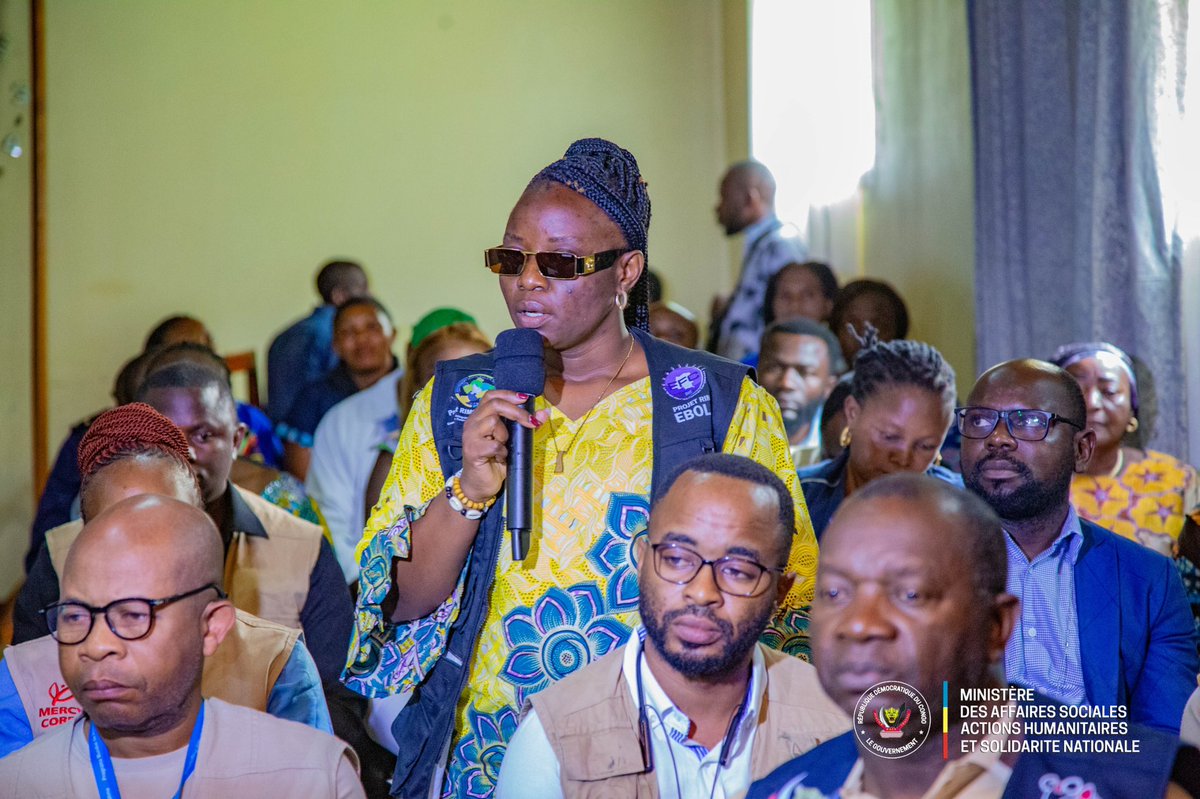 Evebazaiba's tweet photo. J’ai passé en revue avec la communauté humanitaire,la situation humanitaire,sécuritaire et sanitaire dans la province du Nord-Kivu.
Face à l’urgence,nous avons convenu de renforcer la collaboration dans la mobilisation humanitaire et dans la lutte contre la maladie à virus Ebola. https://t.co/7Hm3IIqb4J