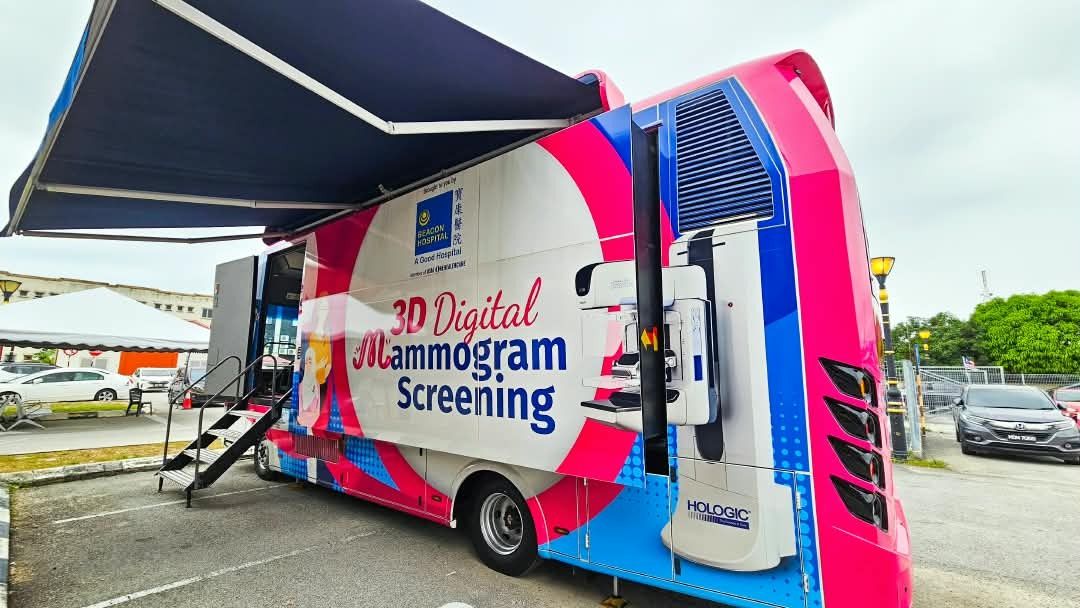 klangpkd's tweet photo. 🎀 PROGRAM PINK RIBBON KLANG 2026 💗

Program MammoBus di Klinik Kesihatan Kapar pada 26 Ogos 2026 telah berjaya dilaksanakan dengan 32 pemeriksaan mamogram disempurnakan.

#PinkRibbonKlang2026 #MammoBus #SaringanMamogram #KesedaranKanserPayudara https://t.co/EdOllM37WO