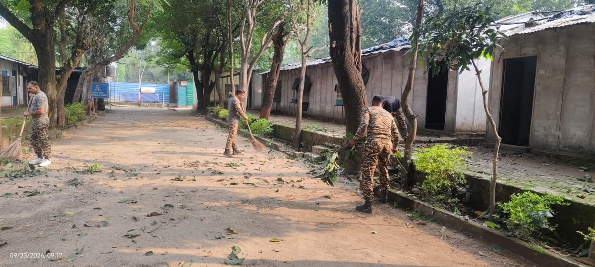 84BNCRPF's tweet photo. As part of #SHS2026 , 84 Bn CRPF organised a cleanliness drive on 22 Sep 26 @ Hq 84 Bn, Jammu. Initiative witnessed participation by persl, promoting a cleaner surroundings.
Cleanliness is not just a responsibility, but a collective commitment. #SwachhataHiSeva2026 #CRPF #Jammu https://t.co/dUMTOwhJ9S