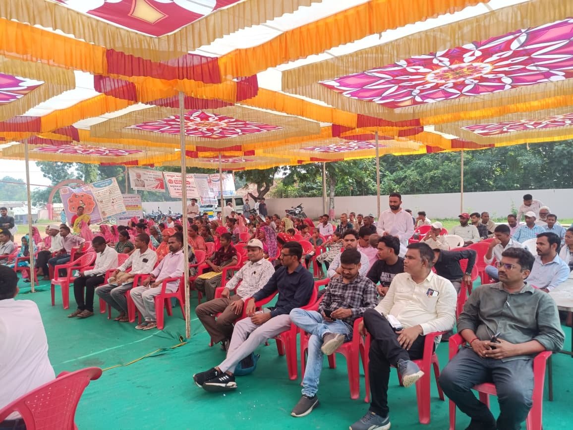 mamlatdarbaria1's tweet photo. આજરોજ  એસ.સી. મોદી હાઇસ્કુલ કુવા મુકામે સેવાસેતુ કાર્યક્રમ યોજવામાં આવ્યો 
#codahod #office_sdm #GujDah #Deo_dahod @codahod @office_sdm @CollectorDahod @Deo_dahod  #SSDHD2
@CMOGuj @collectordahod @InfoGujarat @infodahodgog https://t.co/GqqGCSrFx2