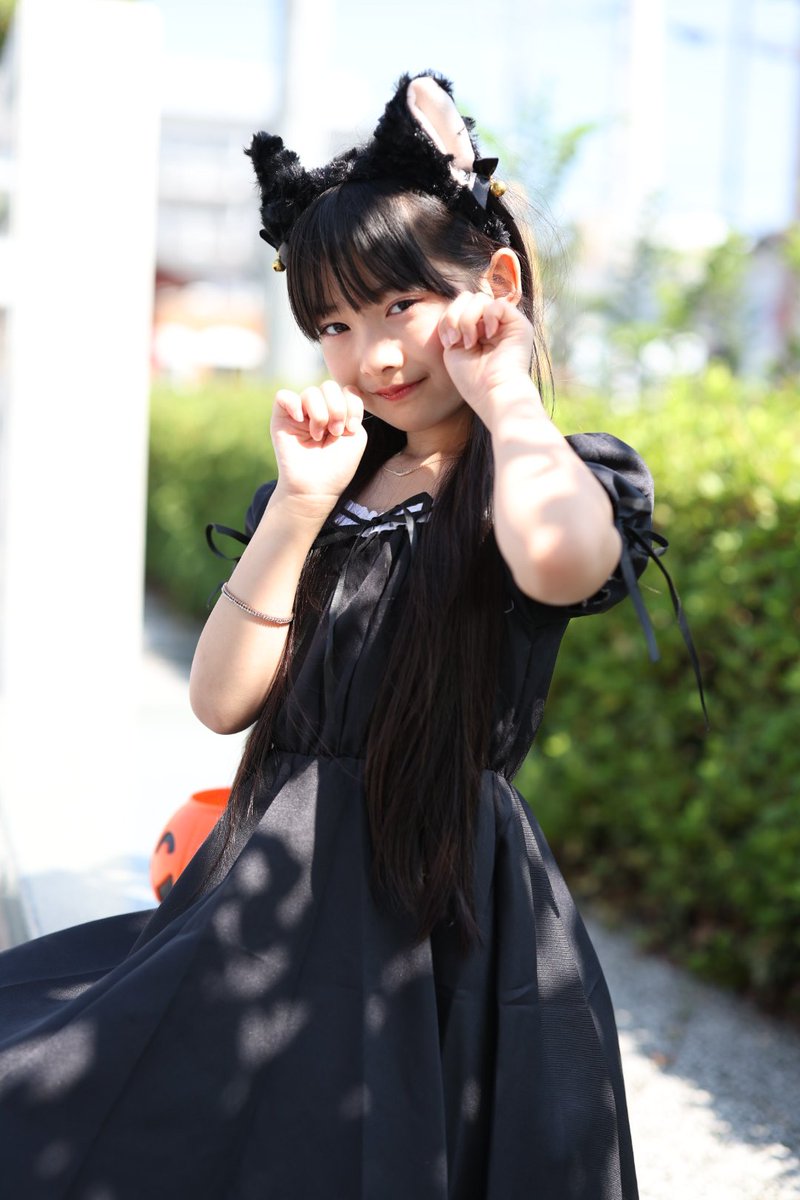 sin00v's tweet photo. シルバーウィークも最終日〜
可愛いネコさんに出会ってしまった!
(撮って出し)
#長崎超絶美少女隊 #ssb連合艦隊 #ゆき #10番艦 #長崎モデル https://t.co/Lvv7gd2n78