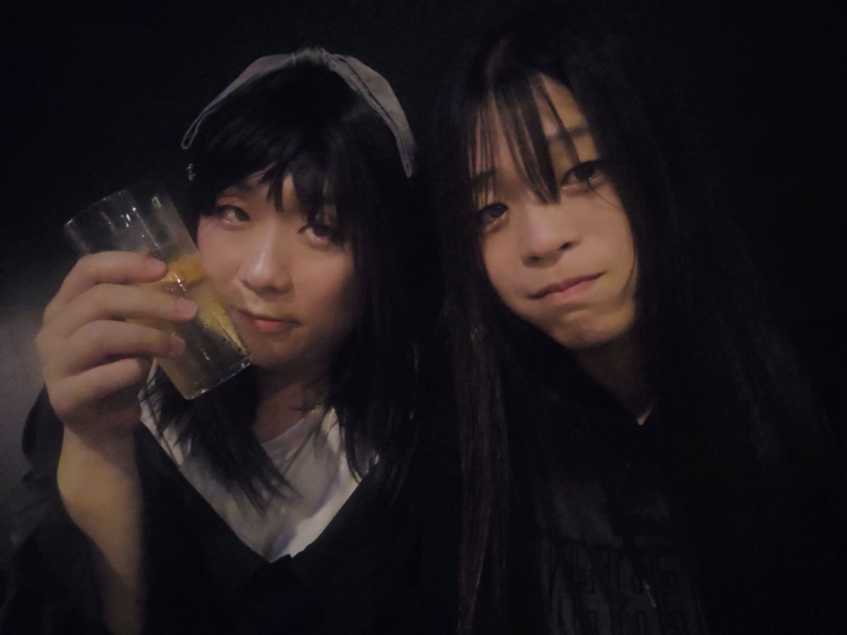 ragic39's tweet photo. 半分以上酔ってたとてもとても楽しいシルバーウィークでした🥰11月から新しい職場になるのでしばらく落ち着きます、またそのうち…✨
れみちゃん、のりちゃん、くりこさん、ありがとうございました🙂‍↕️ https://t.co/huvFlCSaQA