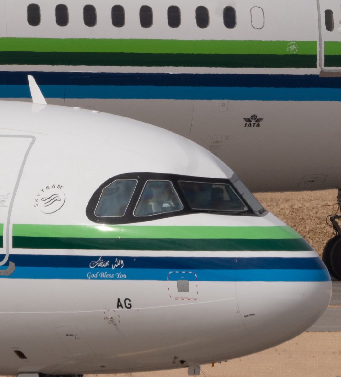 AviationWG's tweet photo. أول امرأة طيار في الخطوط السعودية.. 

ابنة الوطن بلقيس الفرج تكمل تأهيلها كمساعد طيار على طائرات الإيرباص A320، لتصبح أول امرأة طيار في الخطوط السعودية.

يأتي ذلك امتدادًا لمسيرة المرأة السعودية في قطاع الطيران، والتي أثبتت كفاءتها في مختلف الشركات الوطنية في قطاع الطيران. https://t.co/IQI2KjebLf