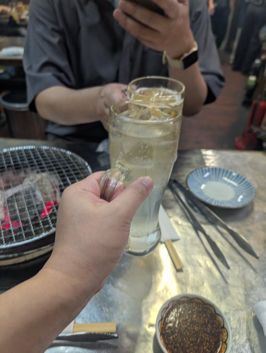 ragic39's tweet photo. 半分以上酔ってたとてもとても楽しいシルバーウィークでした🥰11月から新しい職場になるのでしばらく落ち着きます、またそのうち…✨
れみちゃん、のりちゃん、くりこさん、ありがとうございました🙂‍↕️ https://t.co/huvFlCSaQA